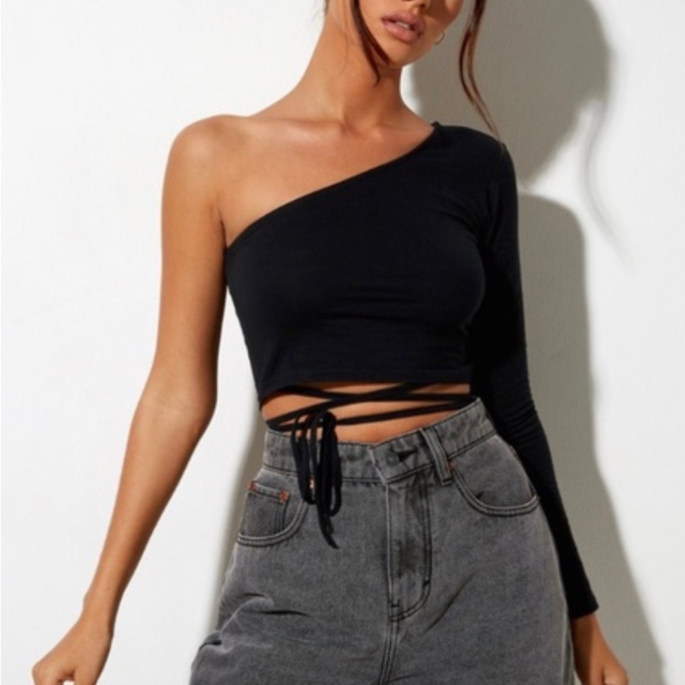 motel rocks one sleeve crop top